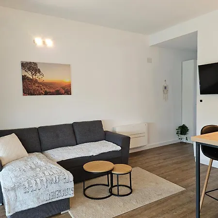 Pojine 公寓 Gabonjin