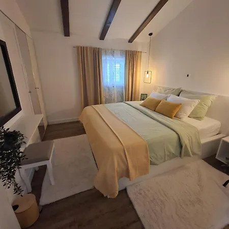 公寓 Pojine Gabonjin